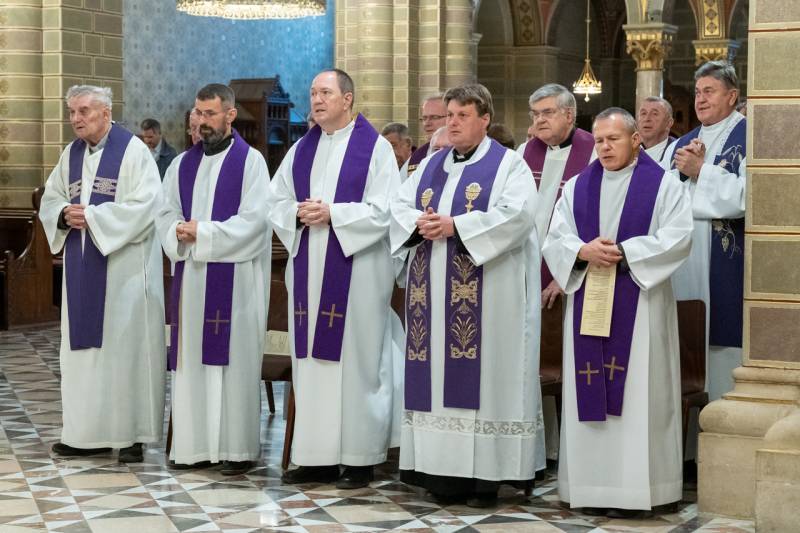 2025_10_07_juhasz tibor gyaszmise_05.jpg